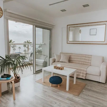 City Centre Studio Beach View Apartment