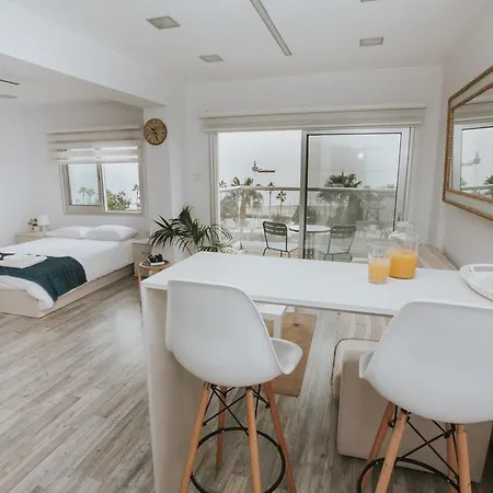 City Centre Studio Beach View Limassol
